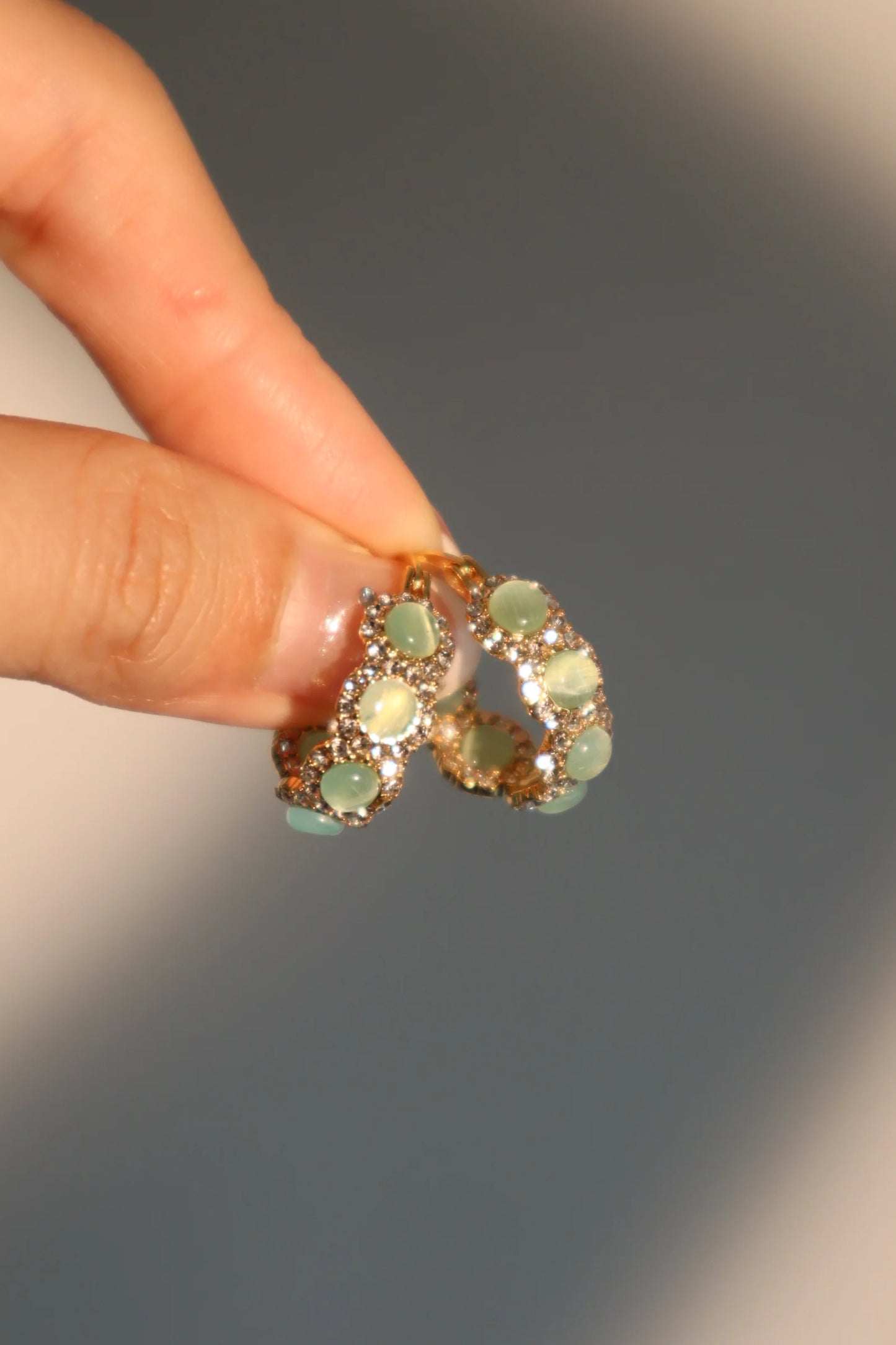 Yeşil Taşlı Halka Küpe