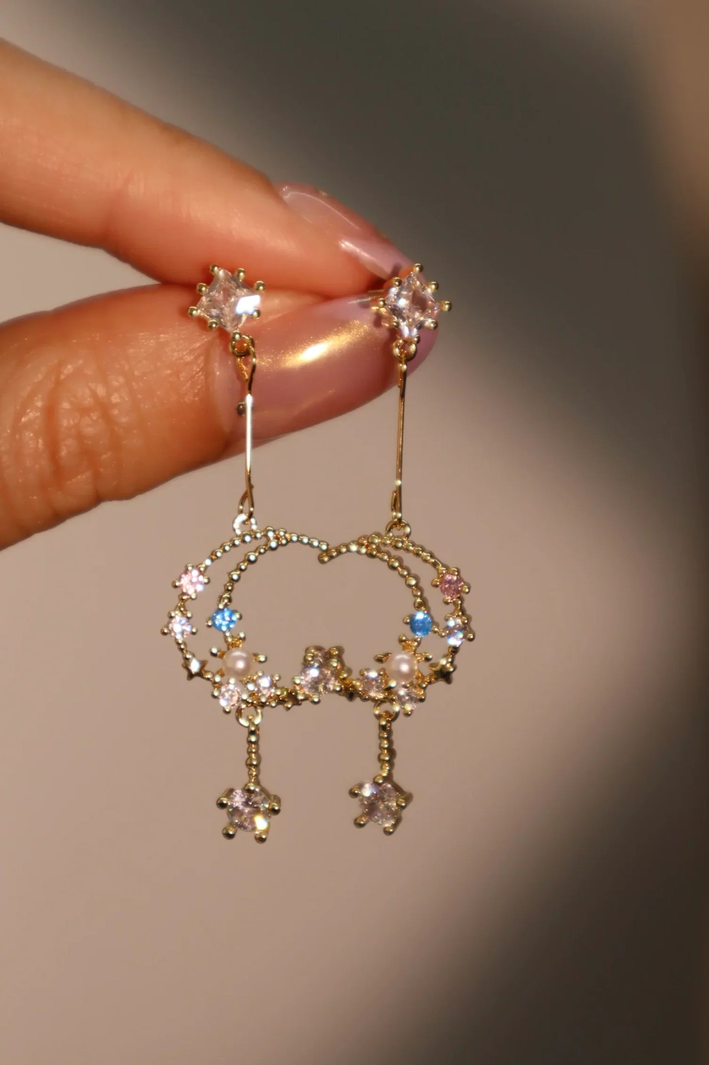 Ay Işıltısı Küpe