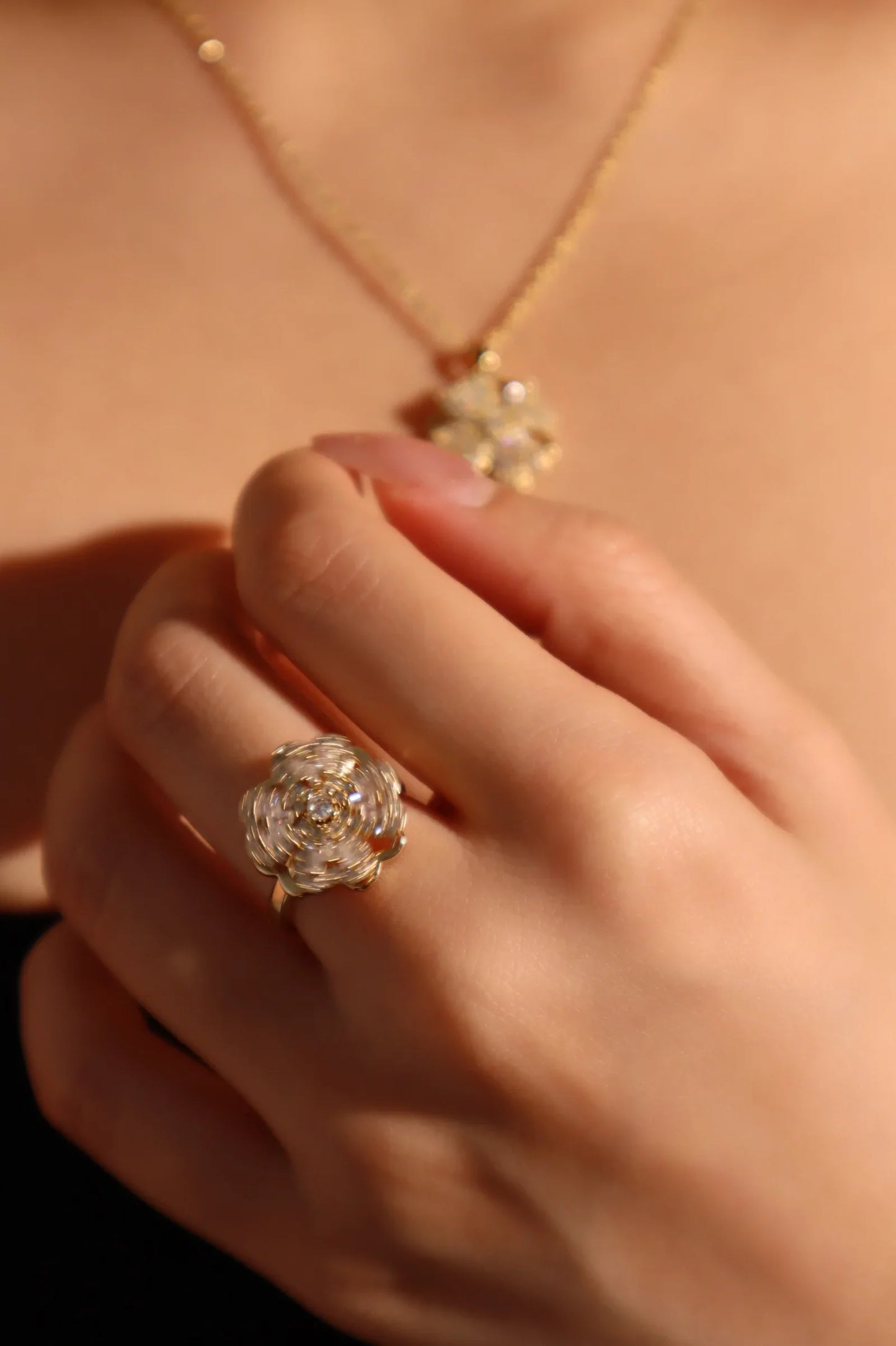 Işıltılı Yonca Yüzüğü