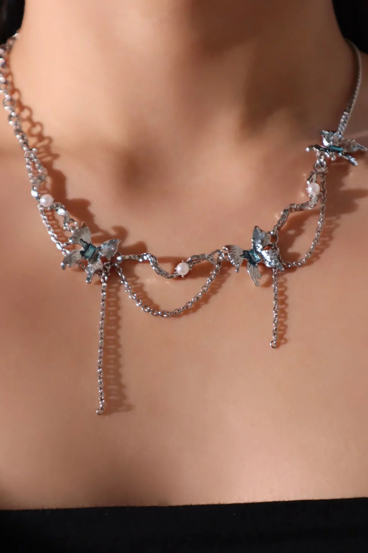 Kelebek Işıltısı Kolye