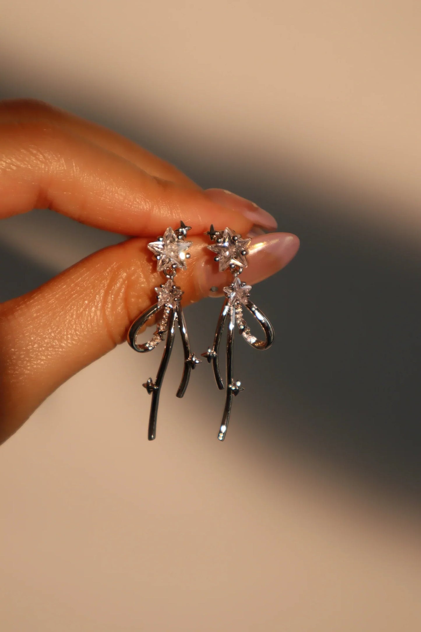 Kayan Yıldız Küpe