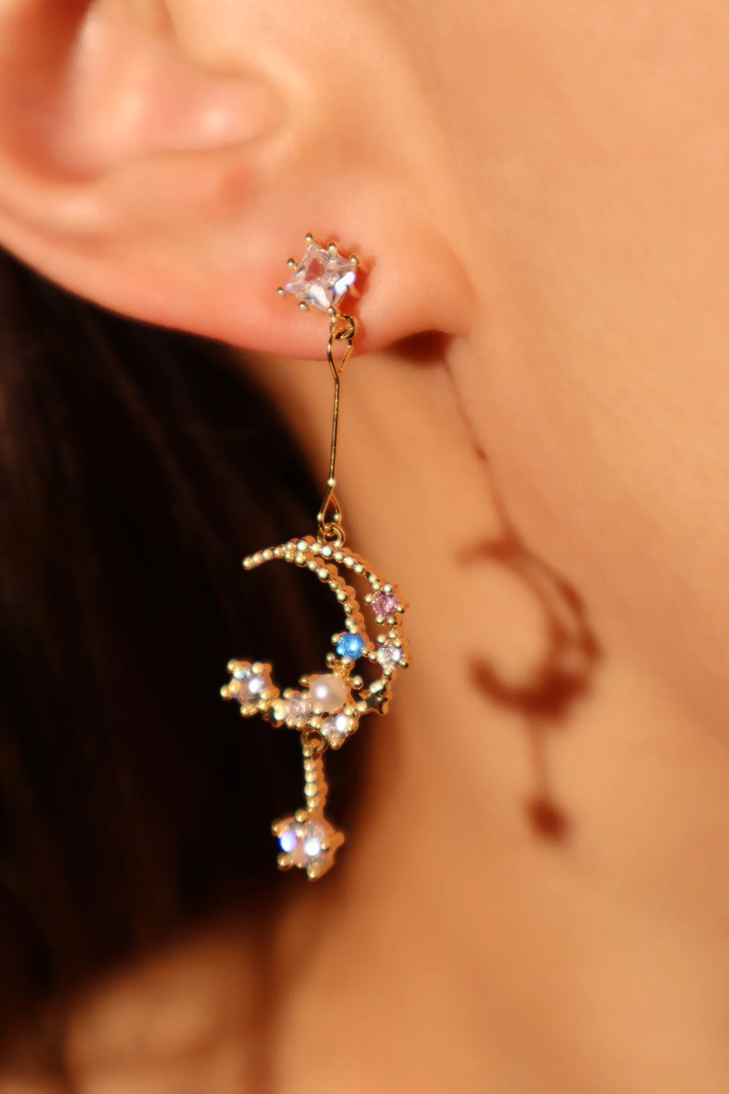 Ay Işıltısı Küpe