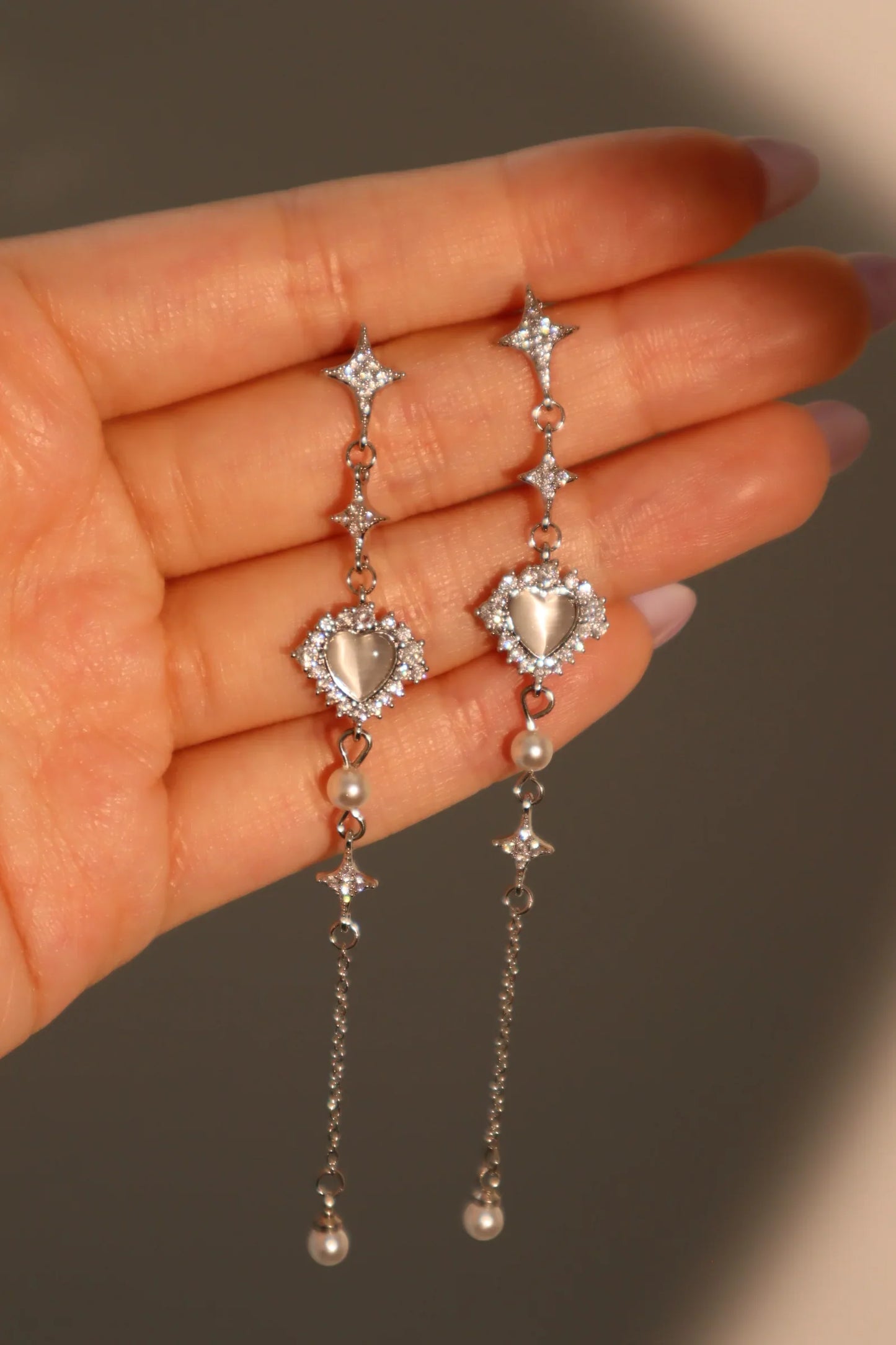 Dangle Beyaz Kalp Küpe