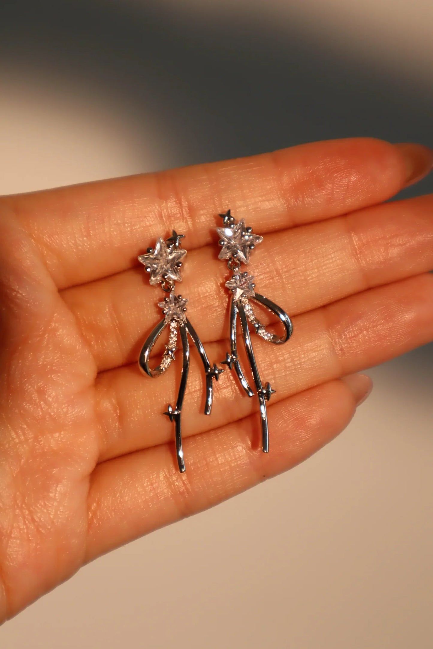 Kayan Yıldız Küpe