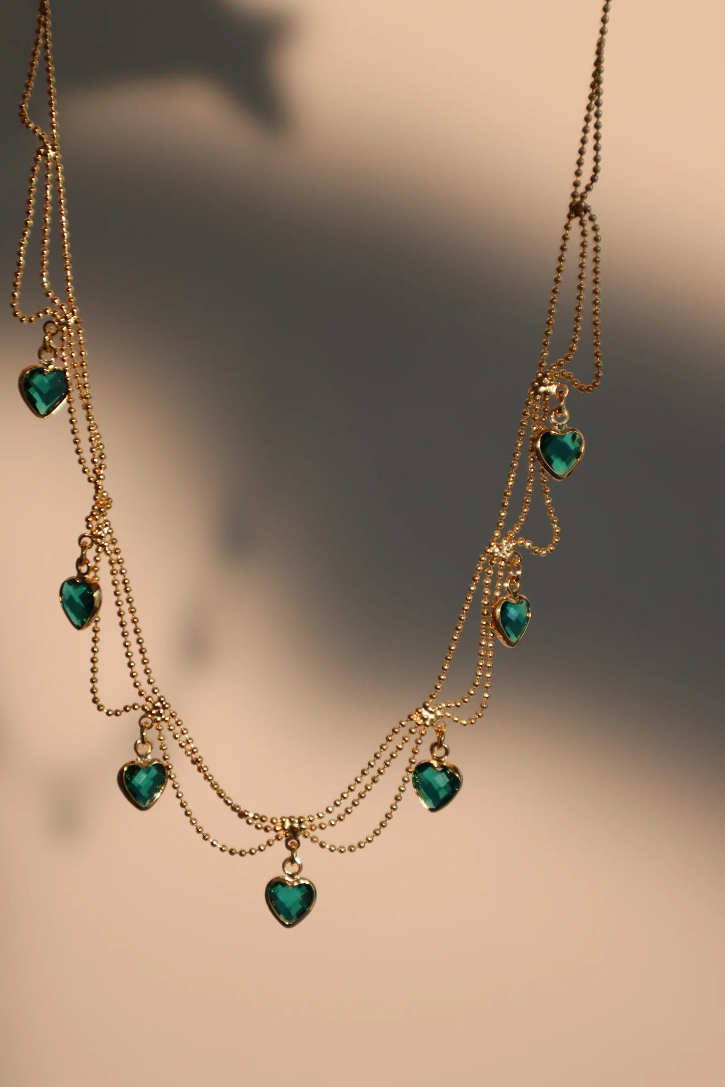 Zümrüt Taşlı Kalp Kolye