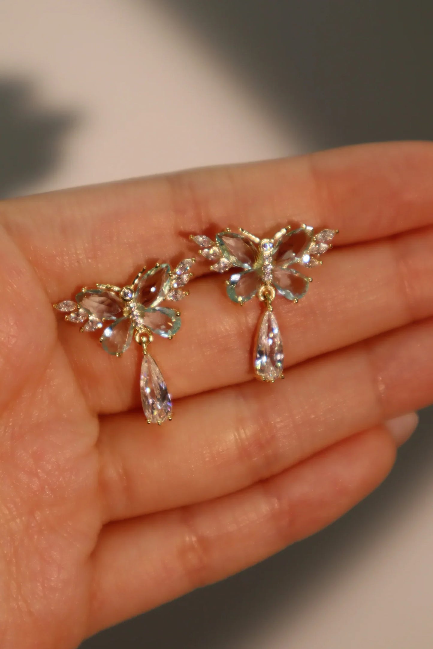 Safir Damlası Kelebek Küpeleri