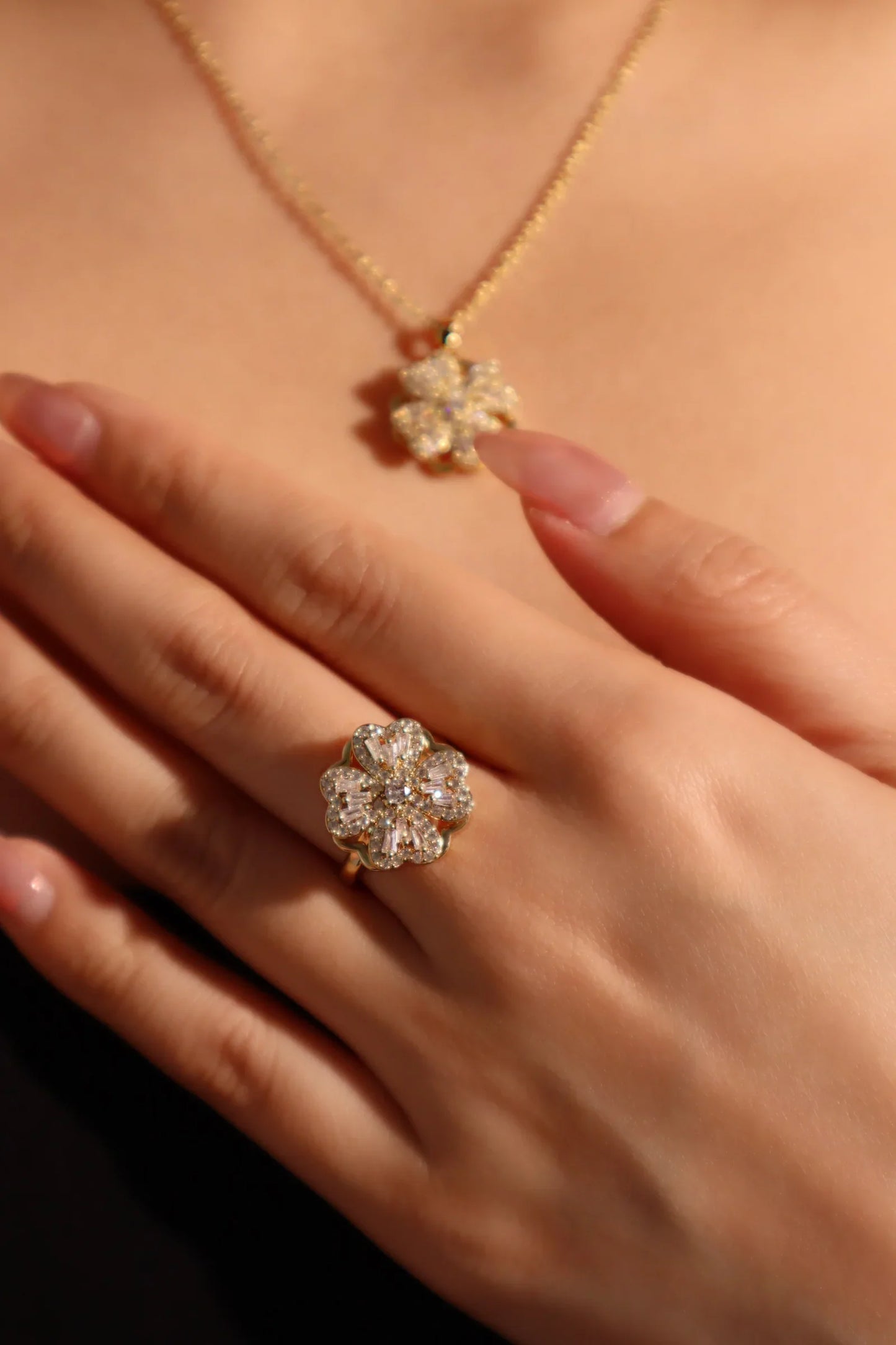 Işıltılı Yonca Yüzüğü