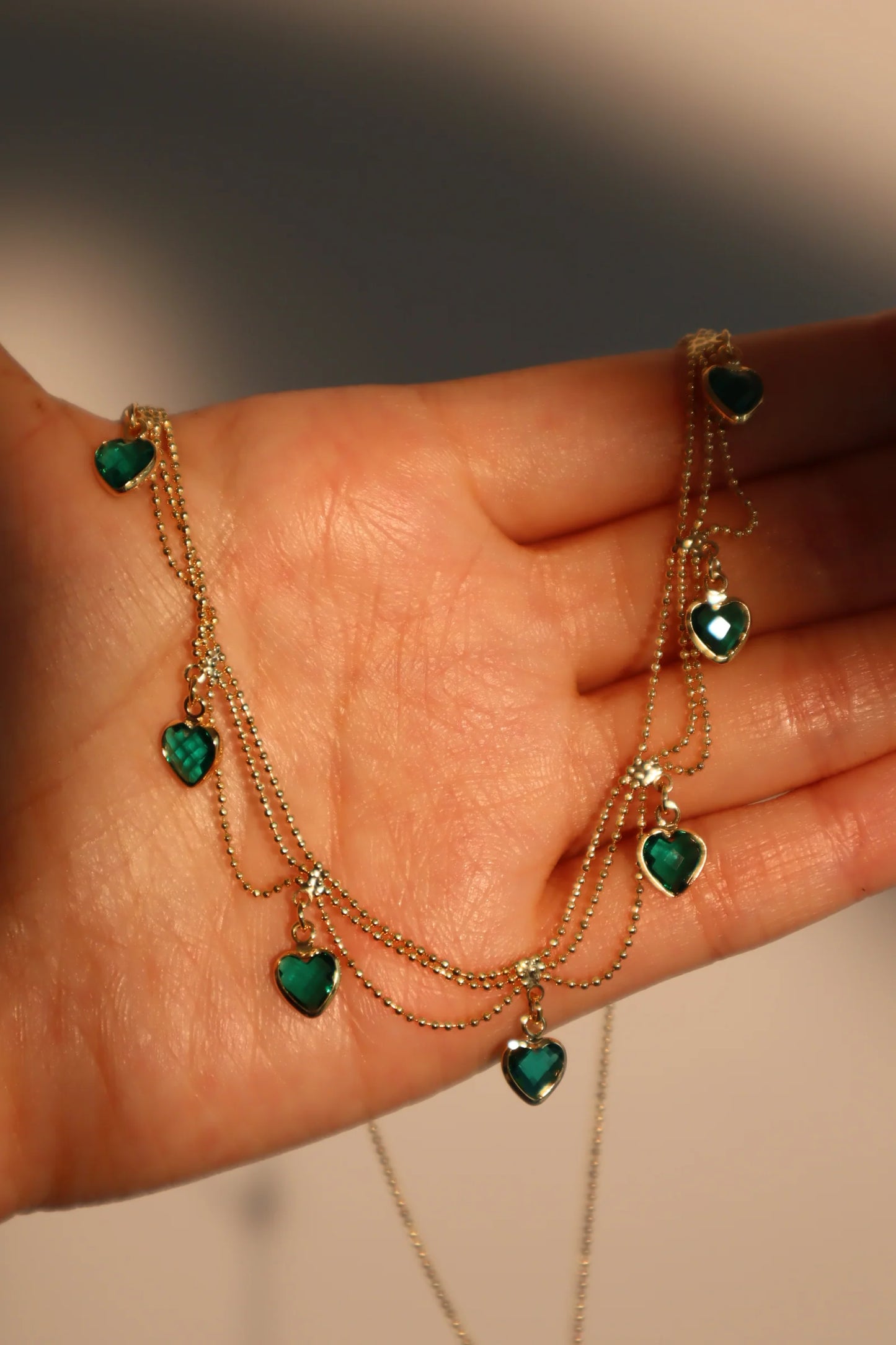 Zümrüt Taşlı Kalp Kolye