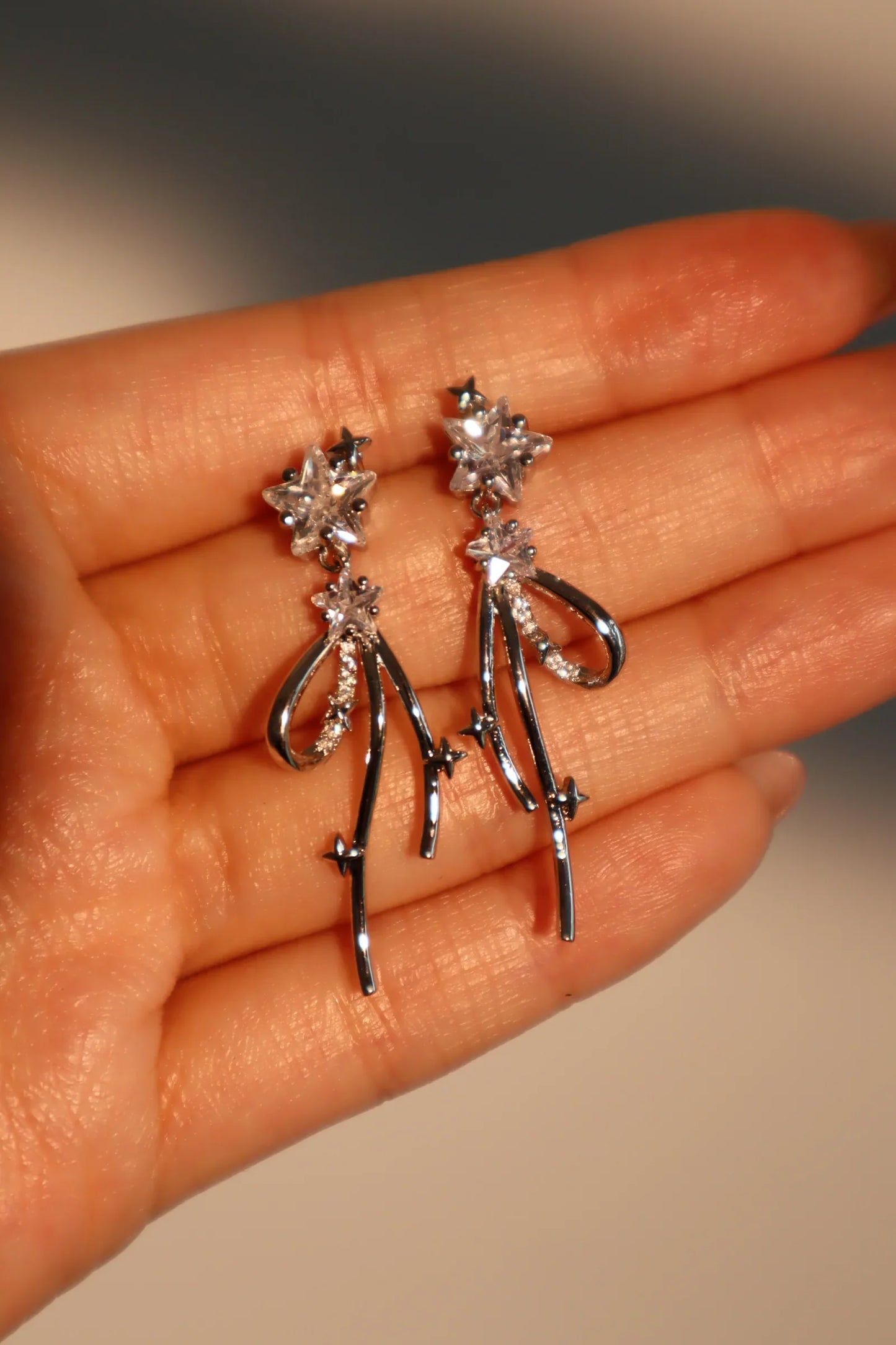 Kayan Yıldız Küpe