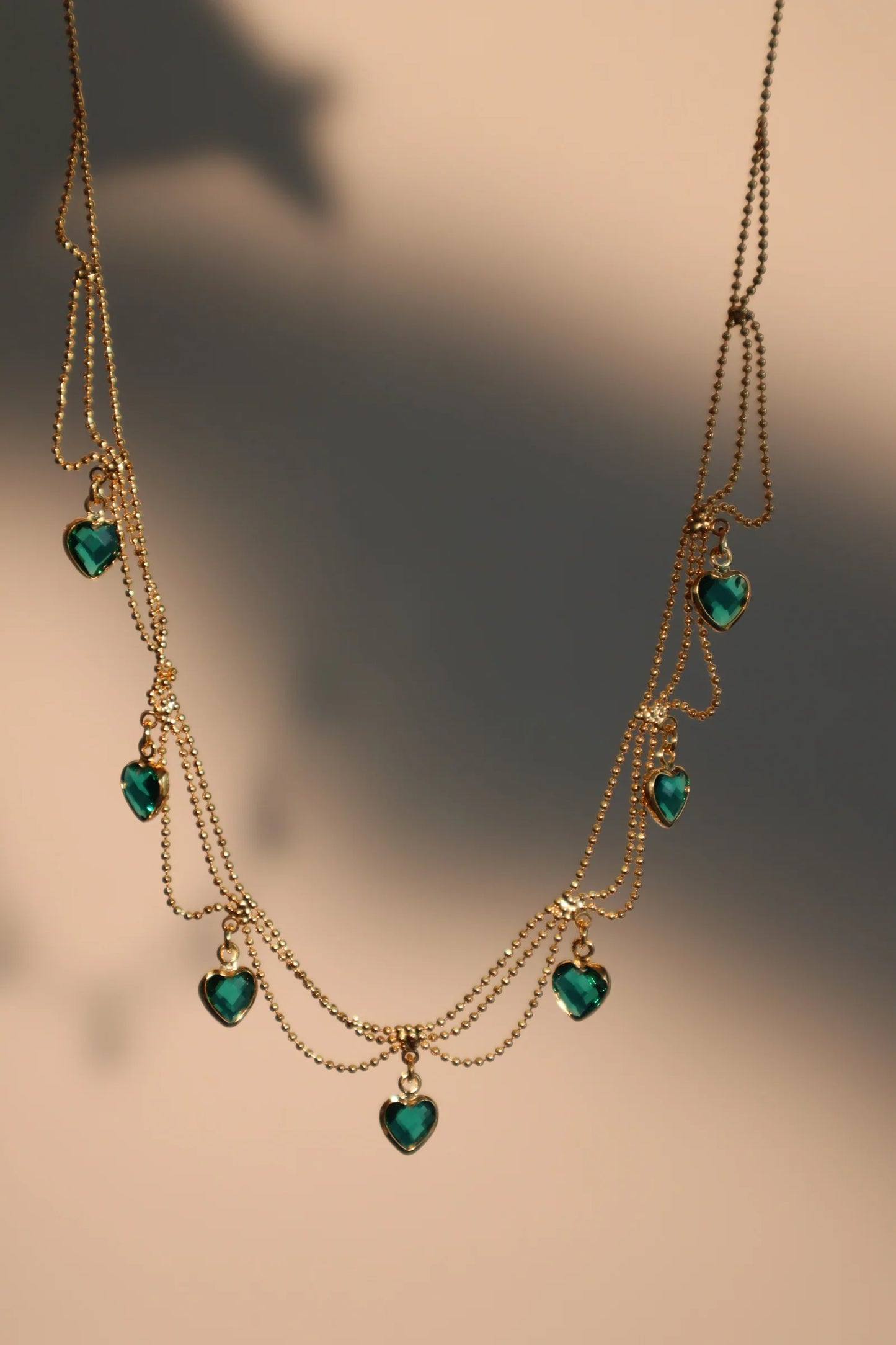 Zümrüt Taşlı Kalp Kolye