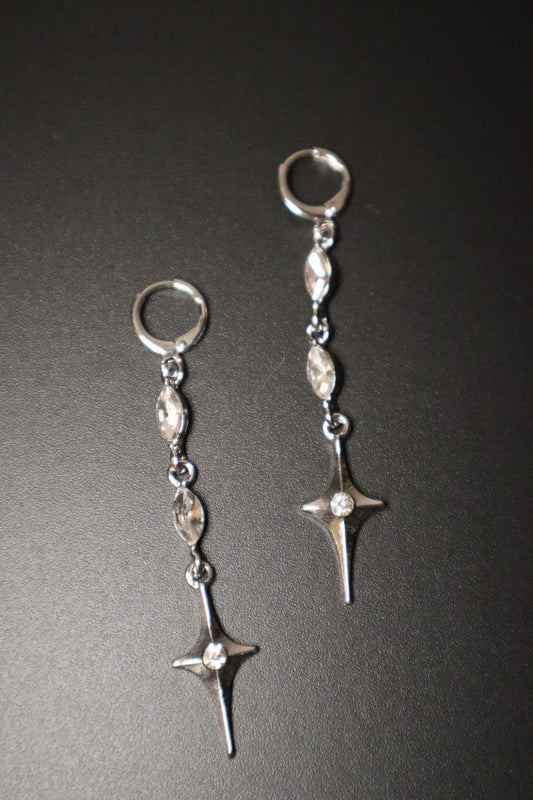 Gümüş Yıldız Dangle Küpe