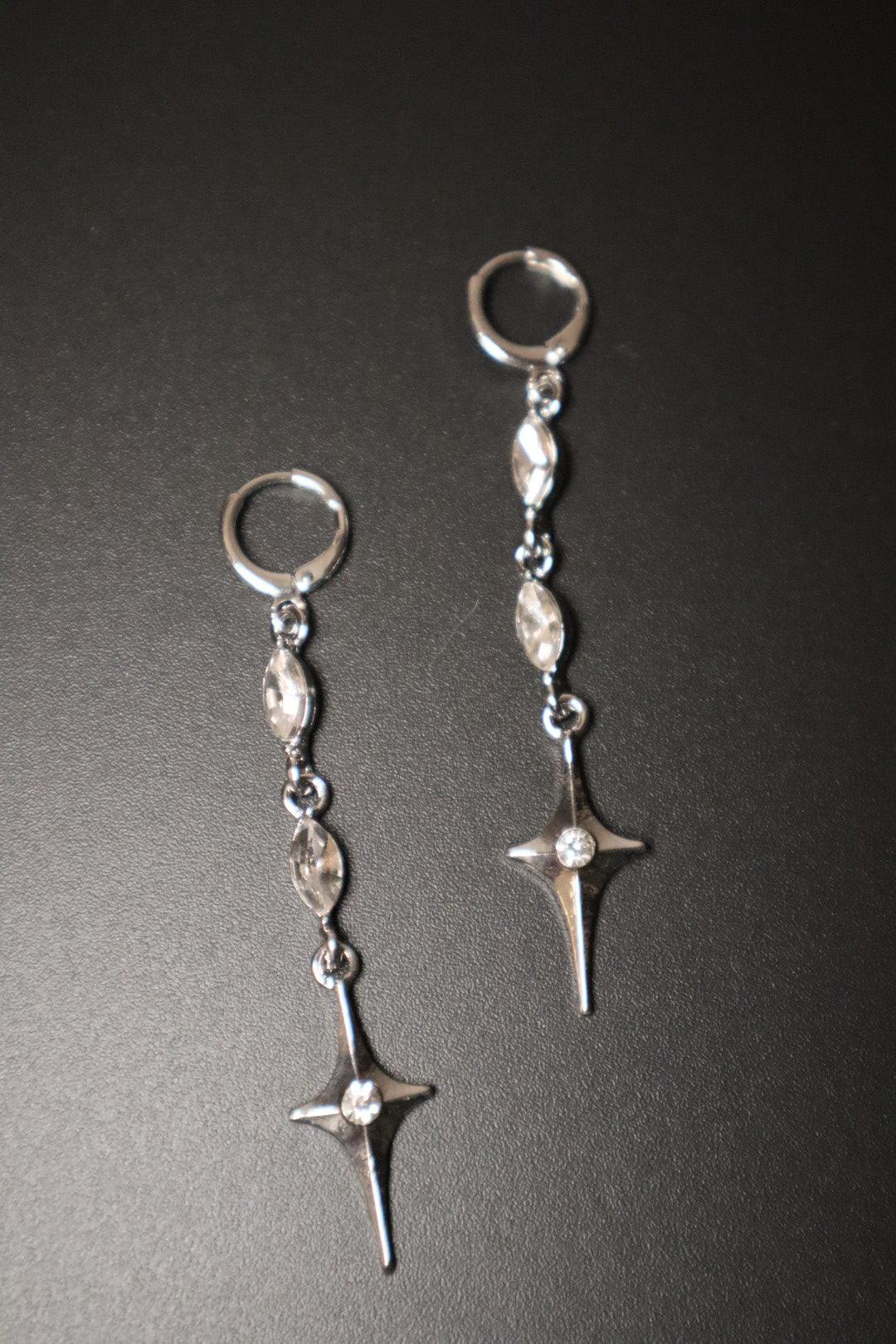 Gümüş Yıldız Dangle Küpe