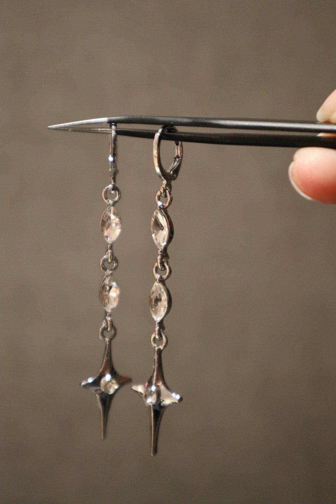 Gümüş Yıldız Dangle Küpe